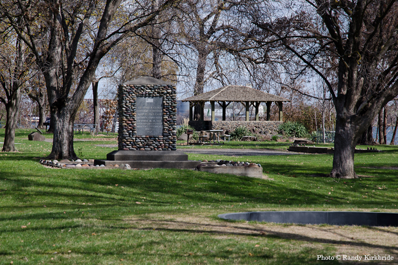 Shelter and monument made from small river rock